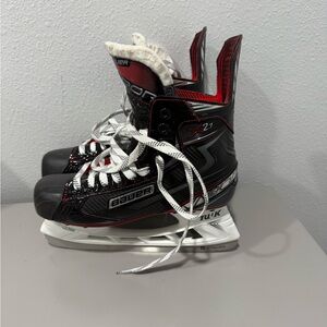 Bauer Vapor 2.7 Black and Red Ice Hockey Skates